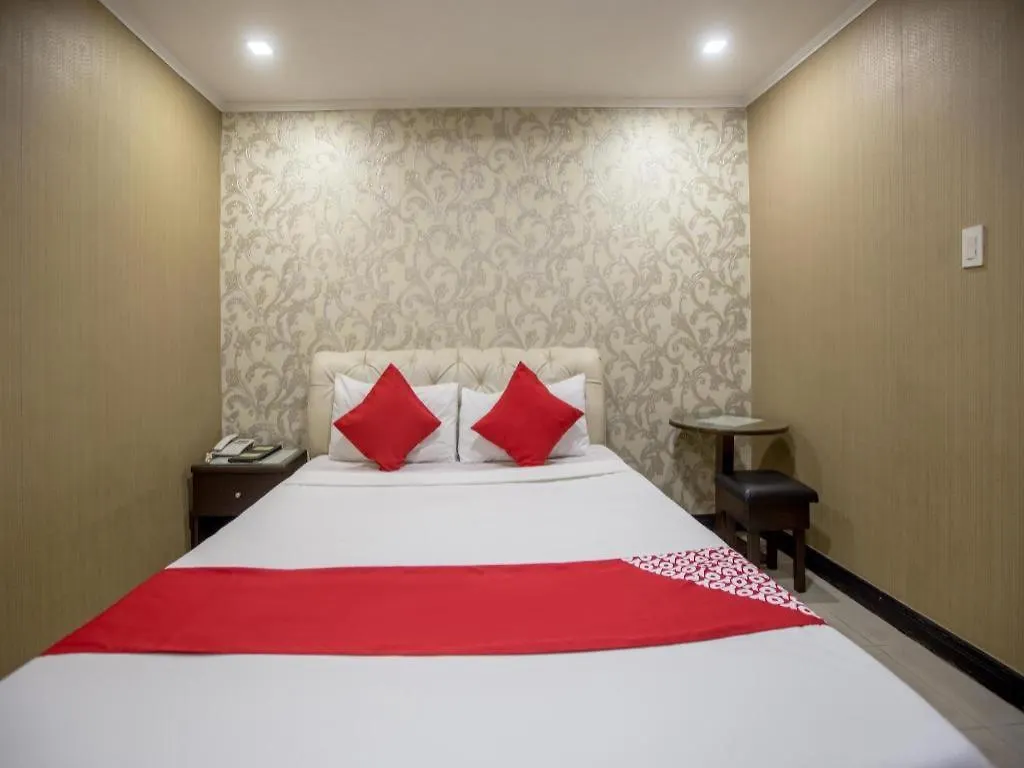 Oyo 700 Pj Inn Hotel Angeles 2*,