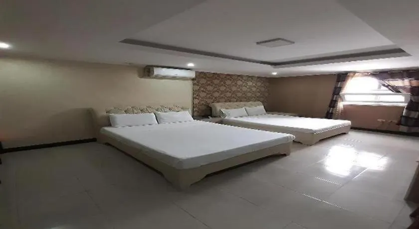 Oyo 700 Pj Inn Hotel Angeles 2*,