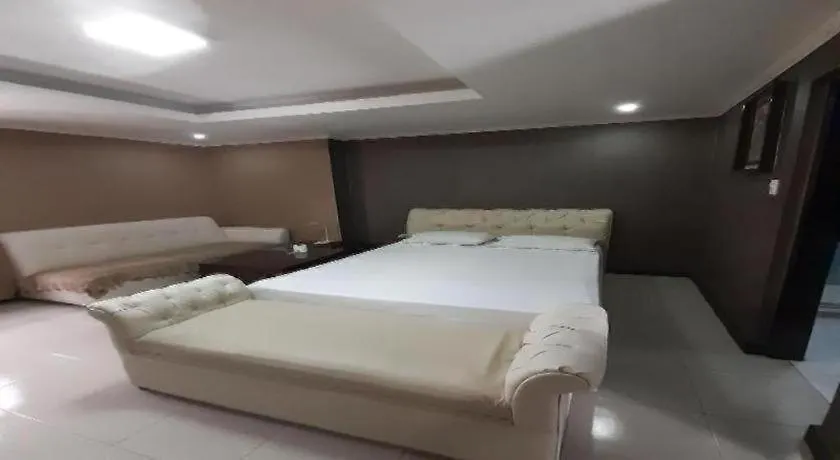 Oyo 700 Pj Inn Hotel Angeles