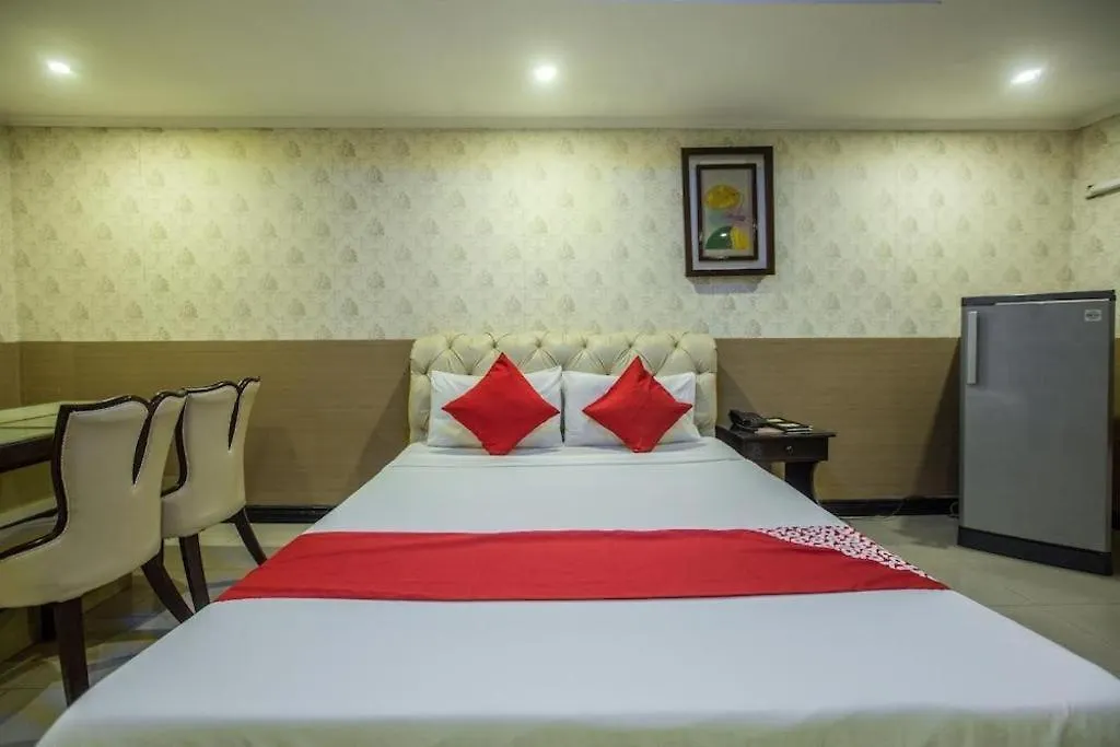 Oyo 700 Pj Inn Hotel Angeles 2*,